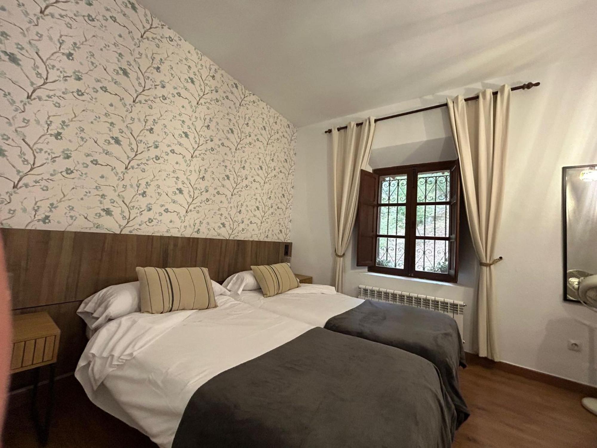 Hospederia Virgen De La Hoz Hotel Corduente Bagian luar foto