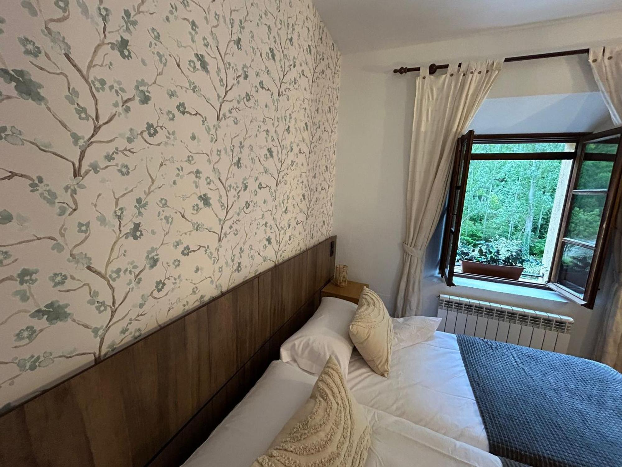 Hospederia Virgen De La Hoz Hotel Corduente Bagian luar foto